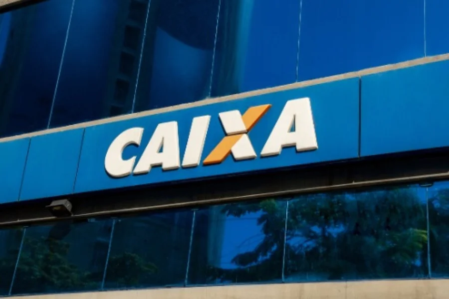 Casal Bonnie e Clyde é alvo de operação por desviar milhões da Caixa