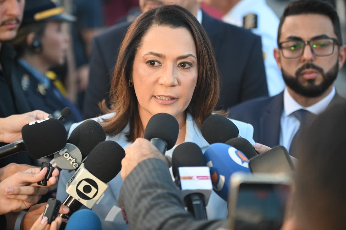 Mailza Assis assume governo do Acre, destaca emoção e promete continuidade da gestão