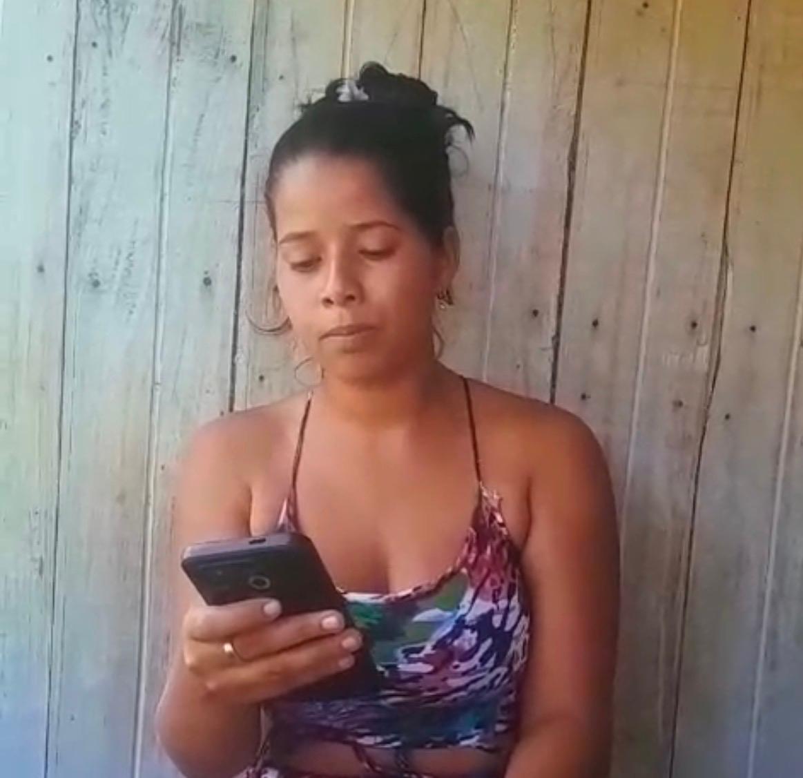 Jovem de 18 anos da zona rural de Rodrigues Alves sonha em viver da música