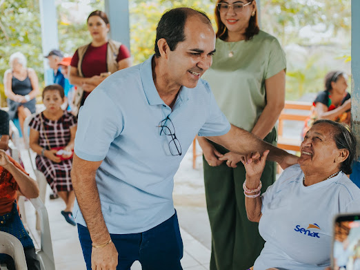 Zequinha Lima celebra Páscoa no Centro do Idoso em Cruzeiro do Sul e anuncia obras no local