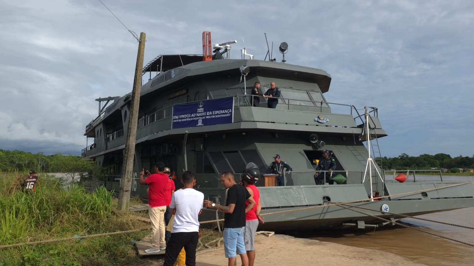 Navio Hospital realiza atendimentos médicos e odontológicos em Cruzeiro do Sul nesta terça-feira