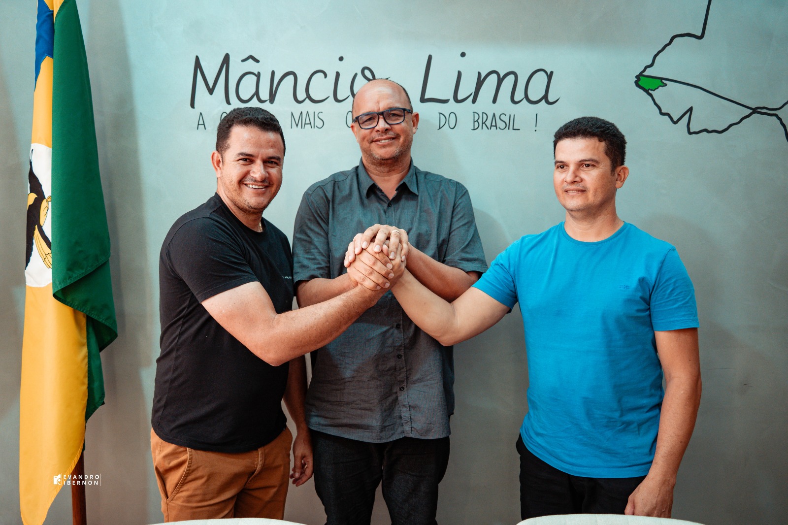 Prefeito Zé Luiz nomeia novos secretários ao lado do vice-prefeito Andinho Lima em Mâncio Lima