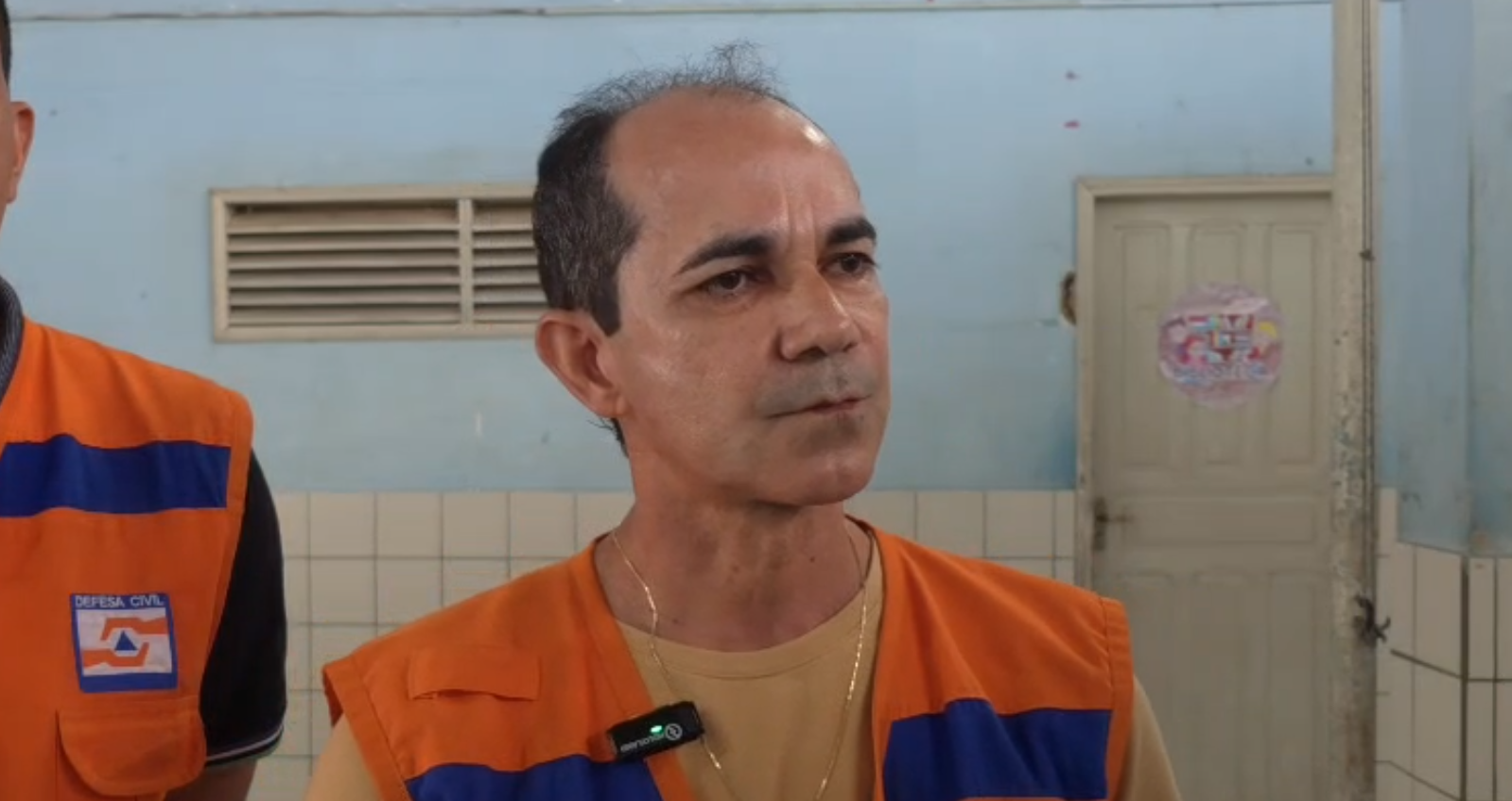 Famílias atingidas por cheia em Cruzeiro do Sul iniciam retorno para casa com auxílio da prefeitura