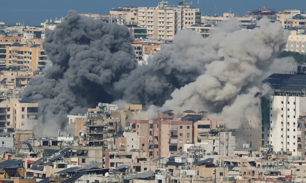 Hezbollah volta a atacar Israel após violação do cessar-fogo no Líbano