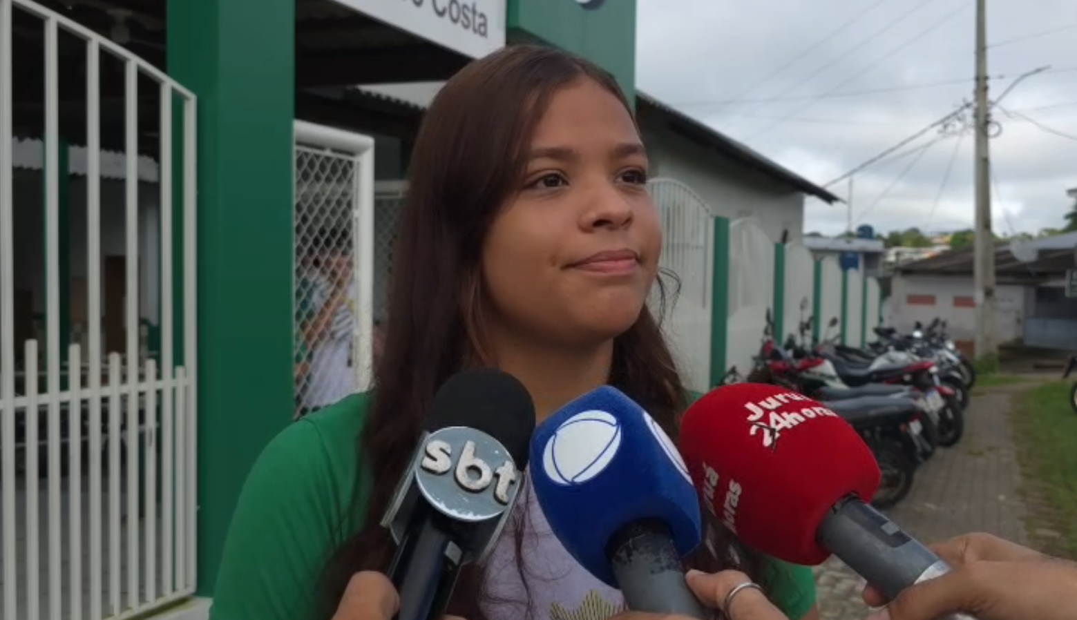 Alunos realizam caminhada para alertar comunidade sobre os impactos do bullying