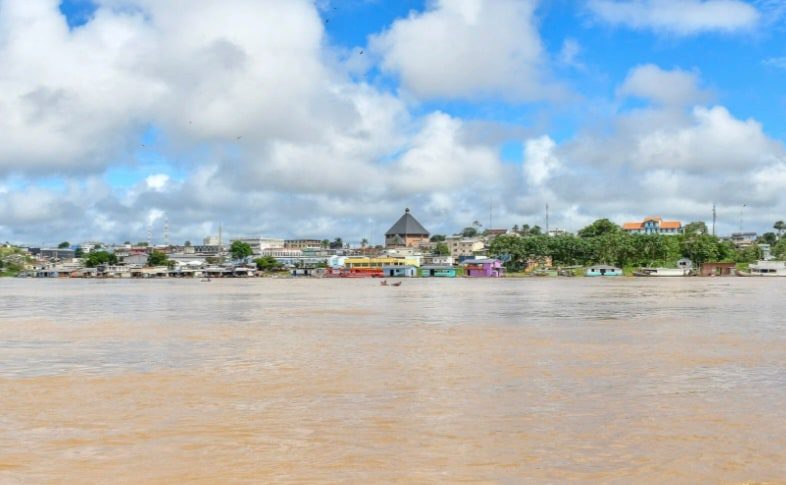 Rio Juruá baixa e sai da cota de transbordo em Cruzeiro do Sul, mas Defesa Civil mantém alerta para chuvas nos próximos dias