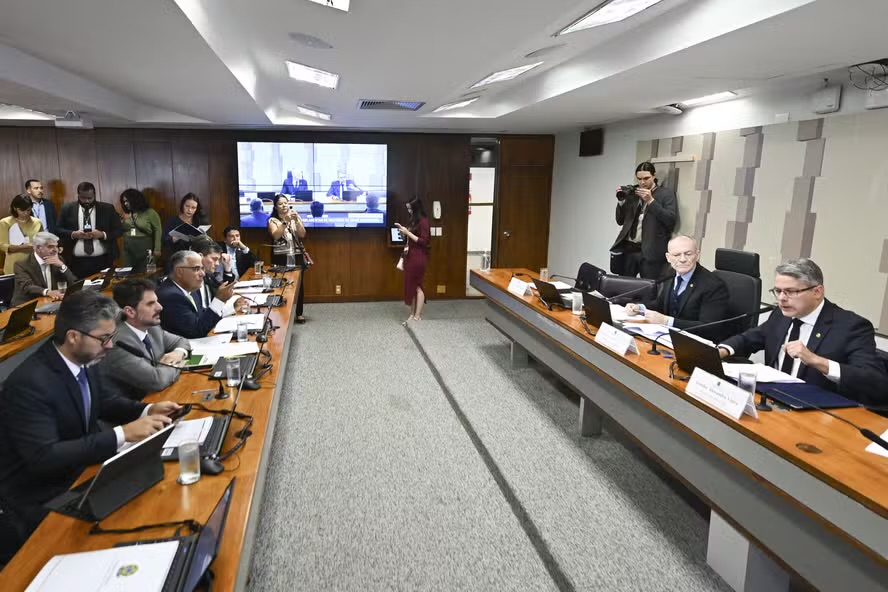 Relatório final da CPI do Crime Organizado pede indiciamento de Moraes, Toffoli, Gilmar e Gonet
