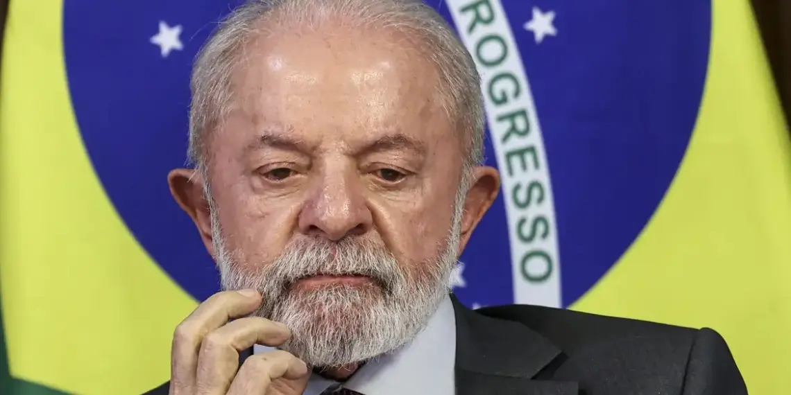 Quaest aponta que 52% desaprovam e 43% aprovam o governo Lula