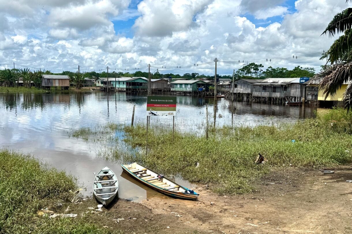 Rio Juruá segue em vazante, mas permanece acima da cota de alerta em Cruzeiro do Sul