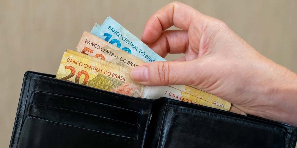 PIS/Pasep paga até R$ 1.621 nesta quarta, 15; Acre tem R$ 13,9 milhões liberados